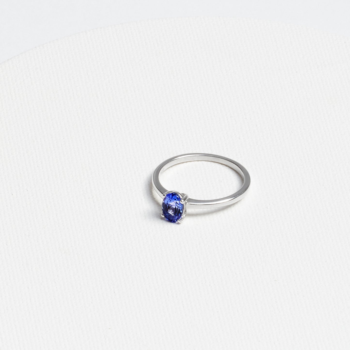 Oval Tanzanite Ring · 0.7ct · Silver