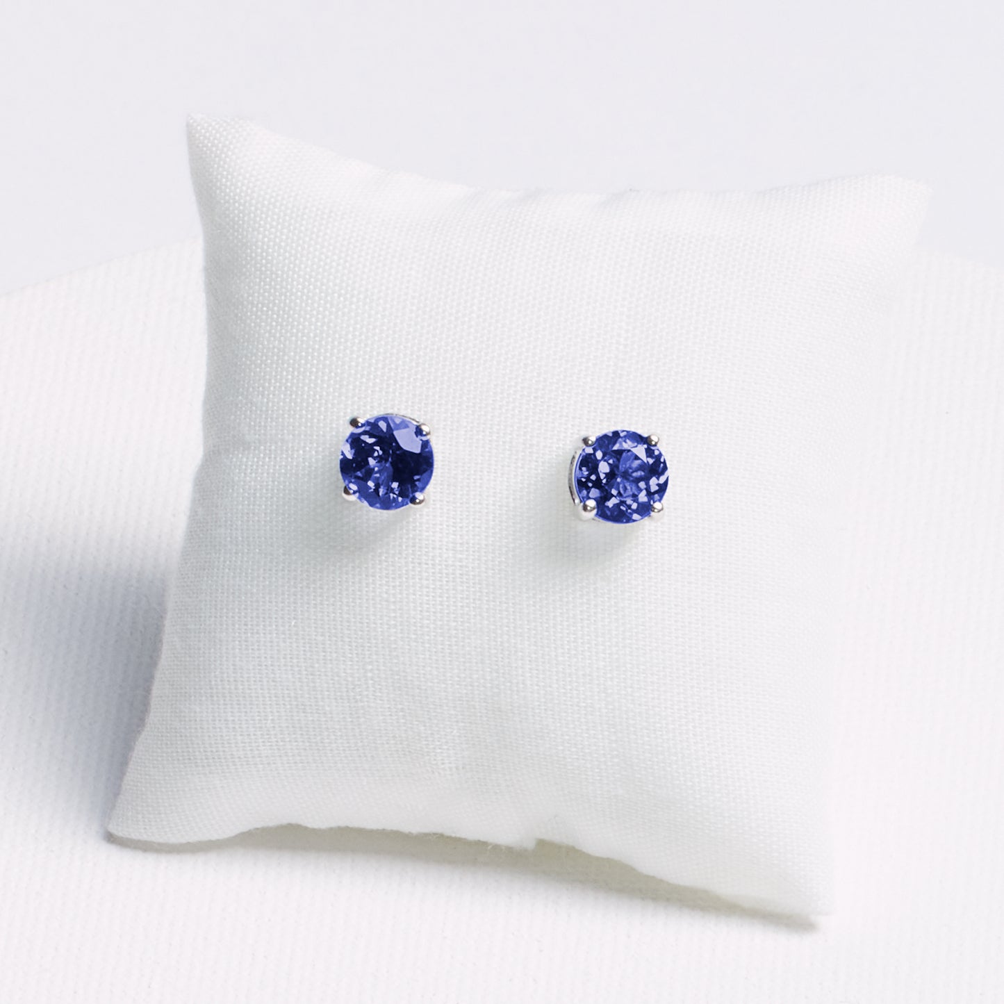 Round Tanzanite Stud Earrings · 2.0ct · Silver