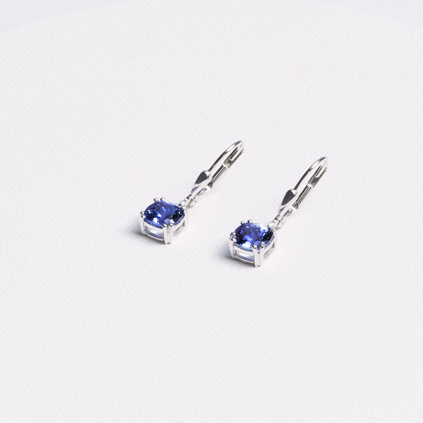 Cushion Tanzanite Hanging Earrings · 2.2ct · Silver