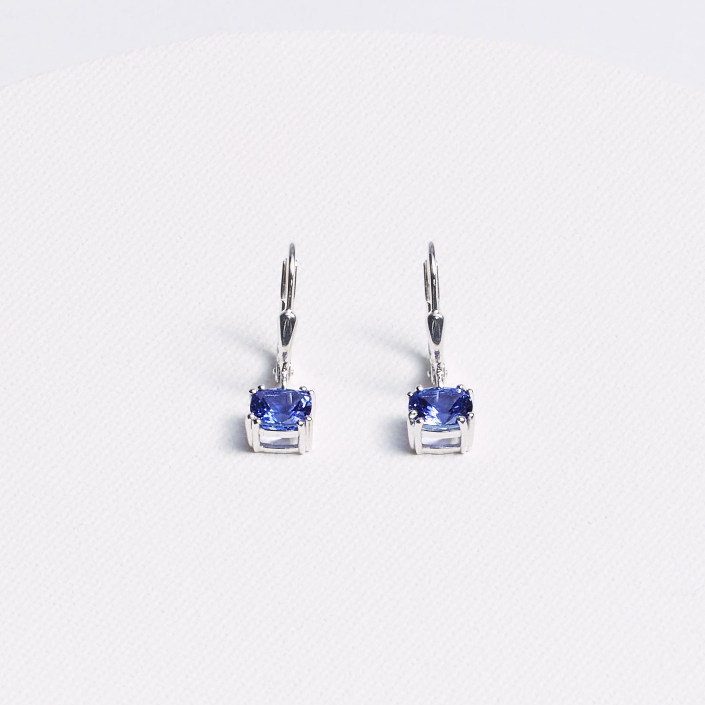 Cushion Tanzanite Hanging Earrings · 2.2ct · Silver