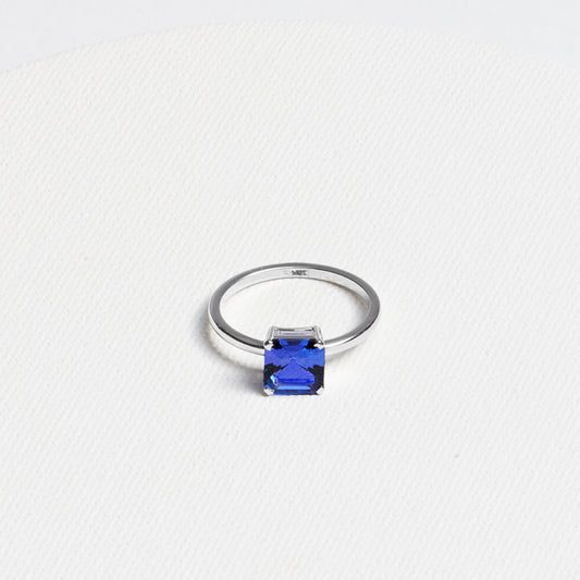 Cushion-Cut Tanzanite Ring · 1.56ct · 18K White Gold