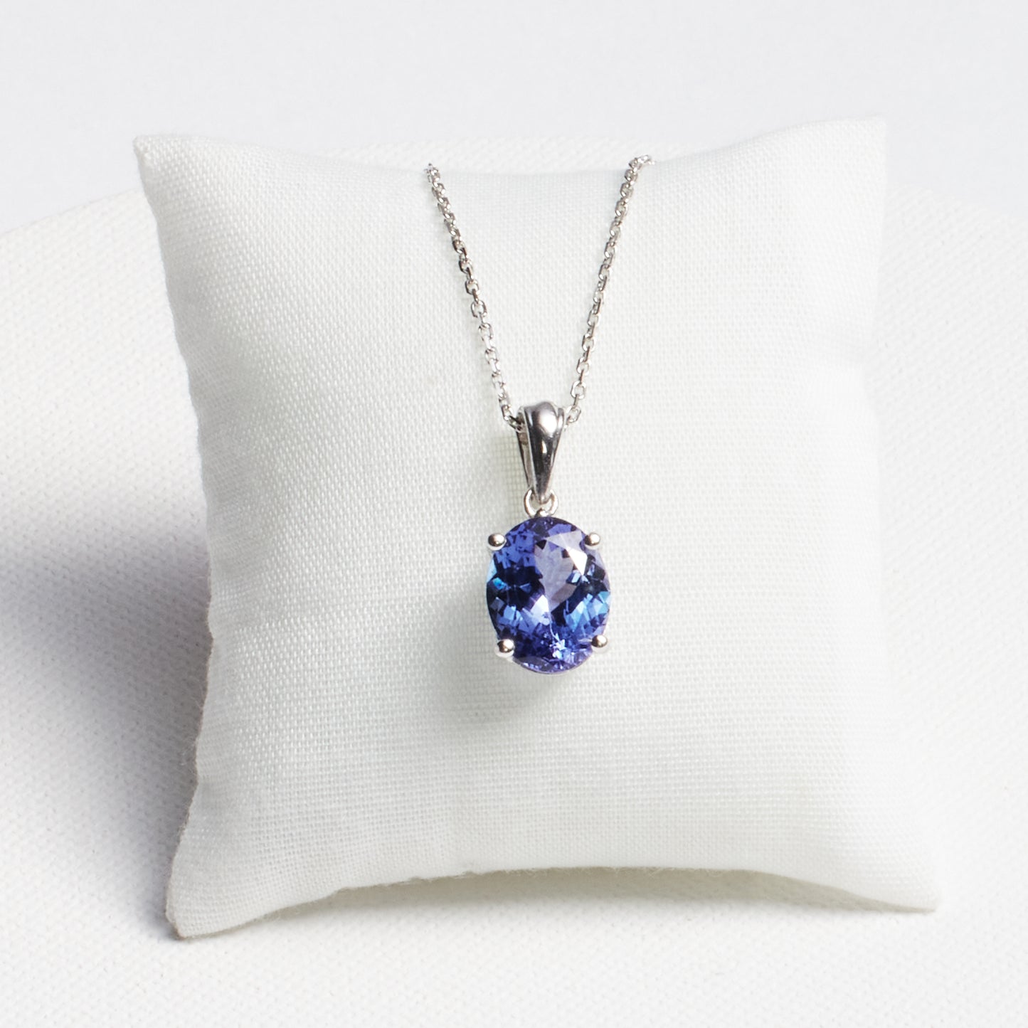 Oval Tanzanite Pendant · 2.85ct · Silver