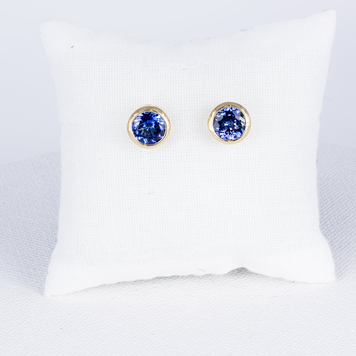 Round Tanzanite Stud Earrings · 1.8ct · 14K Yellow Gold