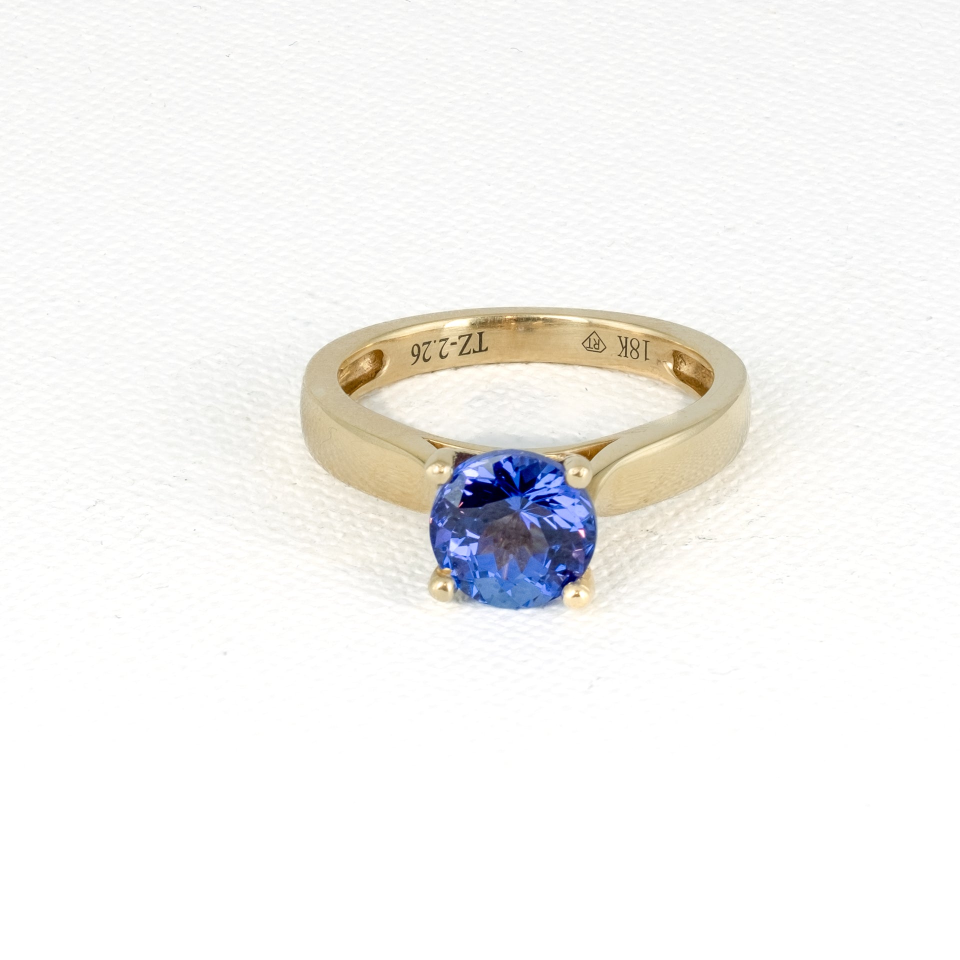 Round Tanzanite Ring · 2.0ct · 18K Yellow Gold